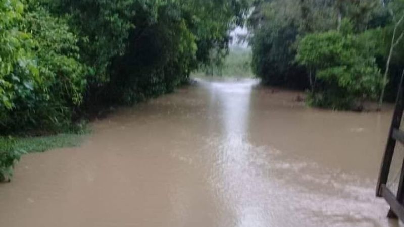 Hombre muere arrastrado por la corriente de un río en Lempira