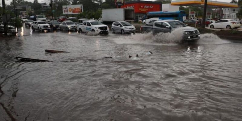 Lluvias en la capital