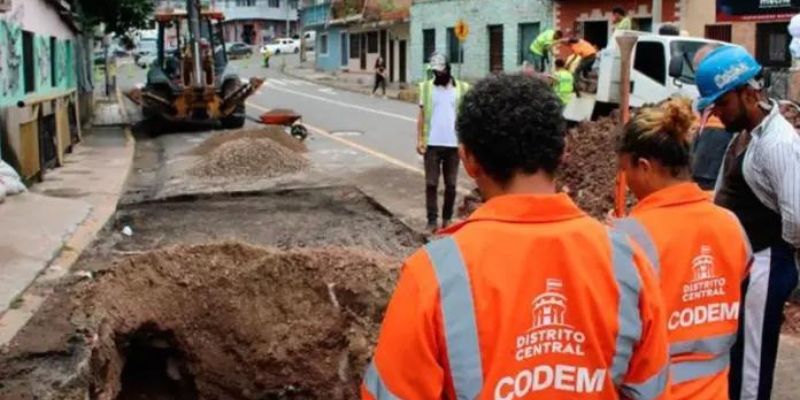 Habilitan calle “Las Piñatas” de colonia Alameda en TGU que permanecía cerrada