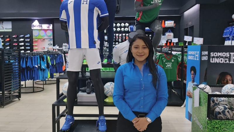 Yuriza Mendoza, gerente de Diunsa Pedregal en San Pedro Sula.