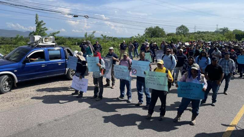 Marcha de empleados de AZUNOSA