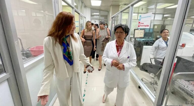 Laboratorio del IHSS en SPS atenderá unos 1,350 pacientes diarios