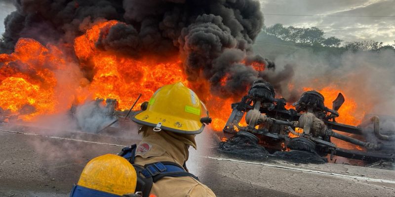 Explosión de rastra deja una persona fallecida en Comayagua