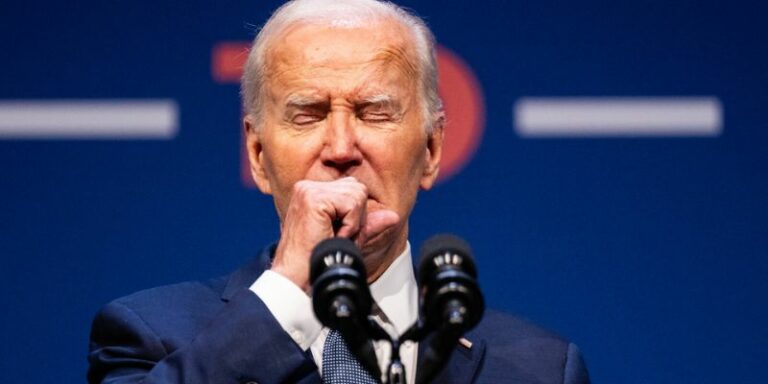 Biden cancela actos de campaña tras dar positivo por covid-19